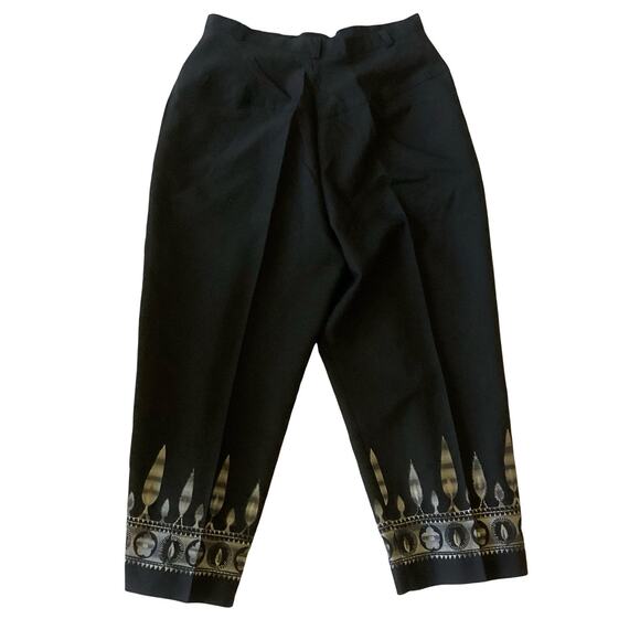Levine Classics Cropped Pants - Picture 5 of 5